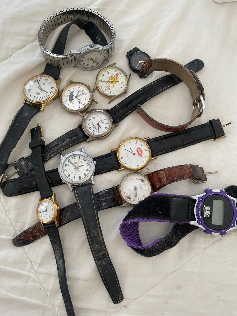 Broken worn watches for crafts